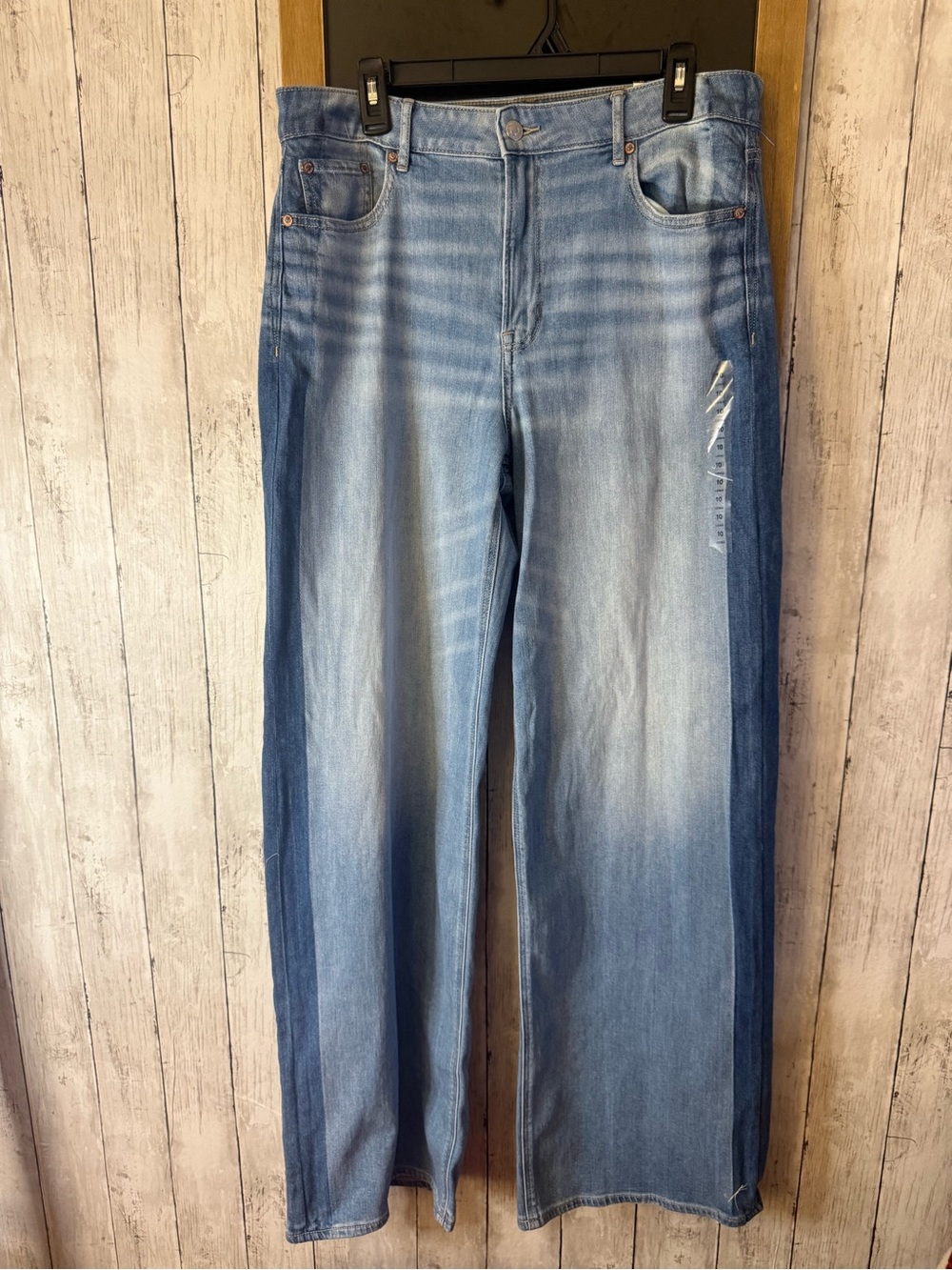 NWT American Eagle Dreamy Drape Hi Lo indigo Wide Leg baggy jeans in size 10
